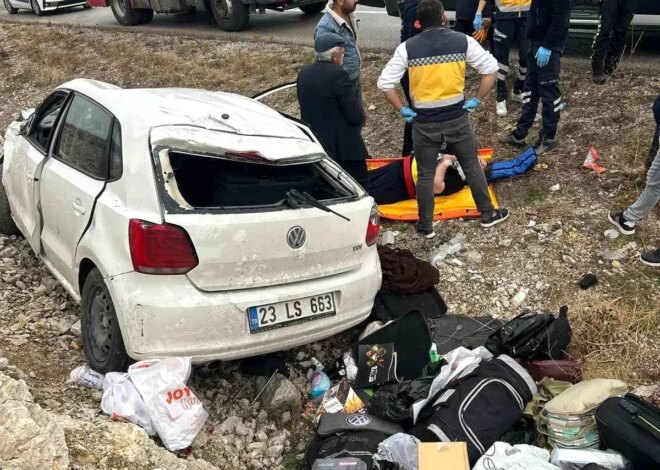 Çorum’da Otomobil Şarampole Devrildi: 4 Yaralı